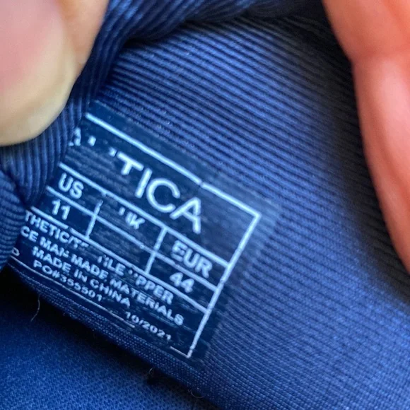 Nautica Navy Blue Athletic Sneakers 11 us with defect - Picture 6 of 6